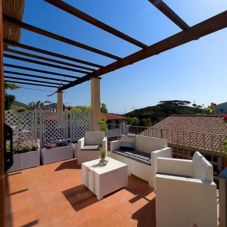 펜션 Villini Del Volterraio *